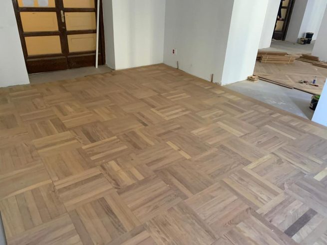 Proyecto con tarima de madera de iroko